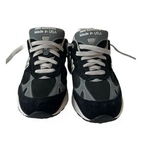 New Balance Unisex 993 Vintage Sneakers. Size 8.5 EU 40 Black and Grey, D width